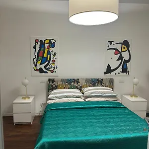 https://stefania.it-tuscanyhotel.com