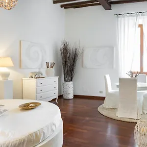 Apartment Ghetto Campo Dei Fiori Luxury White